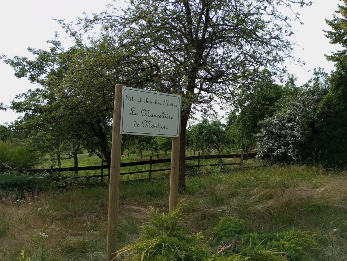 La Mancelliere De Montjoie Chambres D'Hotes Et Gites Saint-Michel-de-Montjoie 外观 照片
